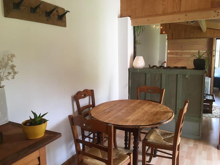 Villa Lerable Pourpre De La Grotte Au Lion à Arbon Extérieur photo